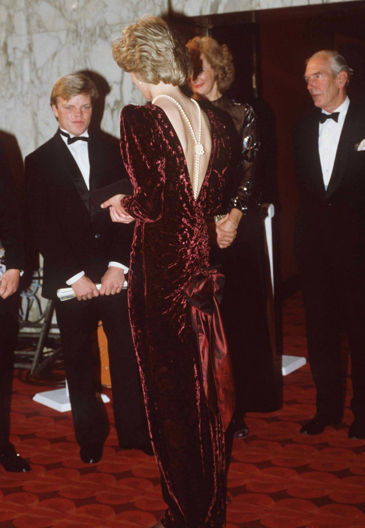 戴安娜的叛逆,戴安娜叛逆