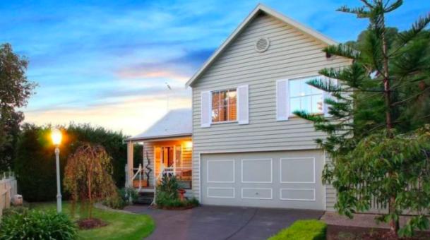 墨尔本平民房价,国外凶宅二手房出售