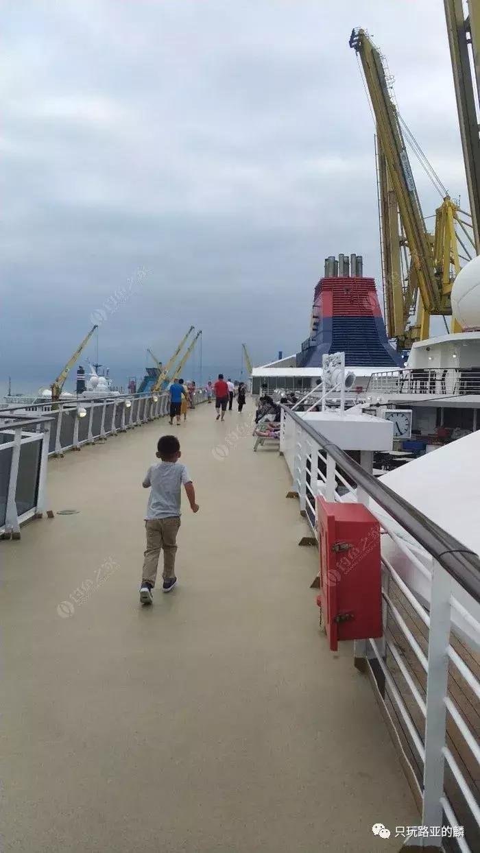 想要钓一条大鱼有多难？从越南转战回三亚，见识越南的绝户网.