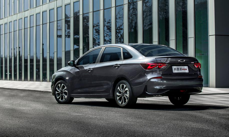 科鲁泽与卡罗拉的路线之争:追啊追啊,是谁的骄傲放纵