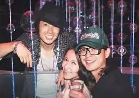 萧亚轩是一个怎样的人呢,萧亚轩有多潇洒