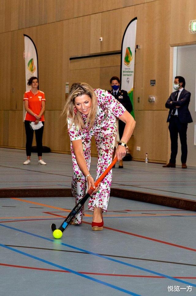 凯特王妃红衣,莱蒂齐亚王后和凯特王妃同框