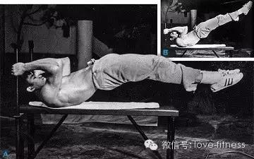 龙旗腹肌训练对肩膀有没有危害,龙旗练多久可以练好腹肌