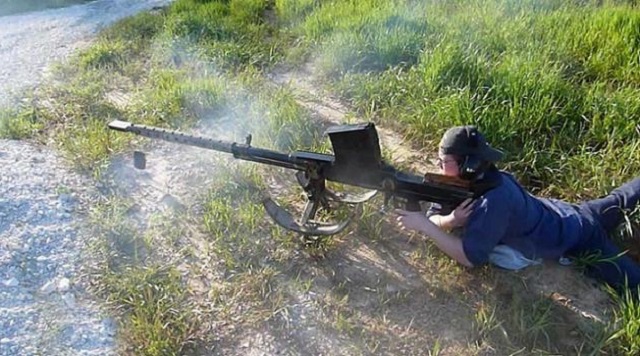 最强枪械:第1是枪中大炮,第2“最变态”*弹子**飞5000米干翻水牛