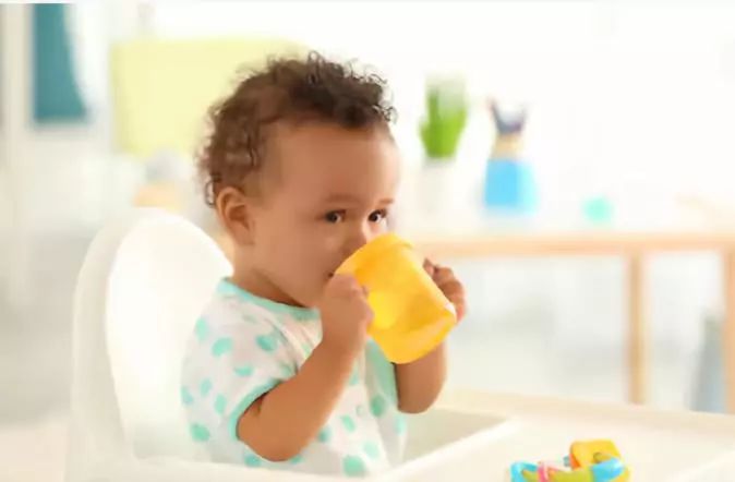 让孩子自己上厕所,10个妙招让宝宝独立如厕更轻松