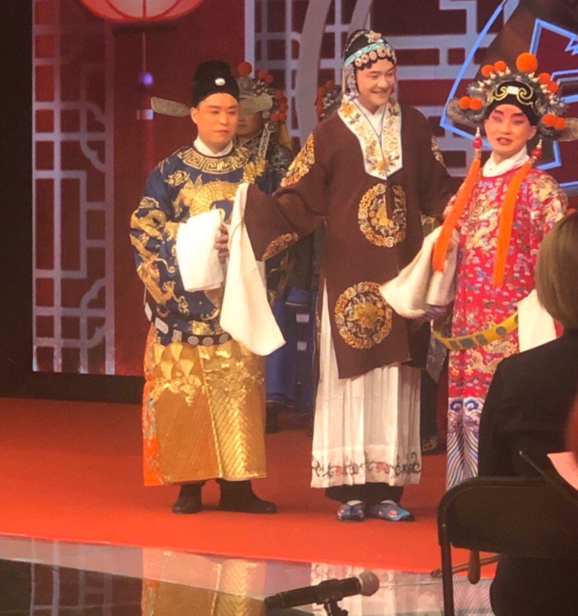 德云社相声春晚郭德纲唱大戏，于谦变郭夫人，多人扮女装惊艳