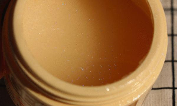 脸部肤色不均暗沉用什么护肤品,肤色不均暗沉瑕疵多怎么办