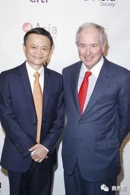 “华尔街之王”苏世民,从白手起家到身价千亿,爱买豪宅戴Swatch