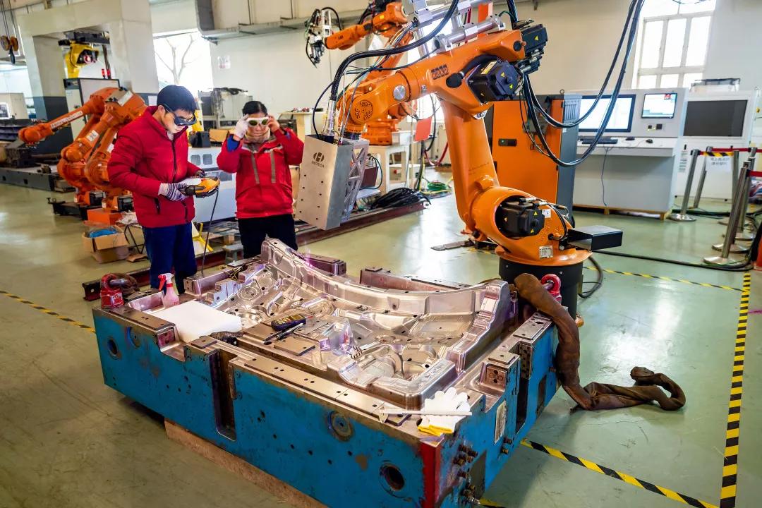 一座英雄的城市武汉,武汉怎么样这个城市发达吗