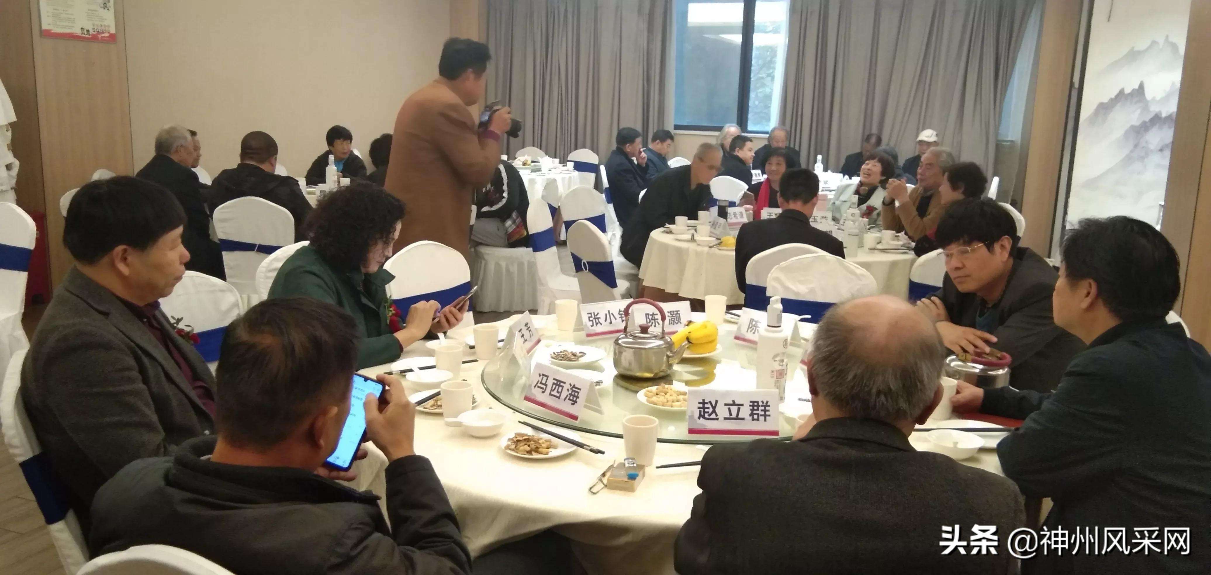 【神州头条】祁雷书画工作室一周年庆典座谈会在咸阳长安酒店举行