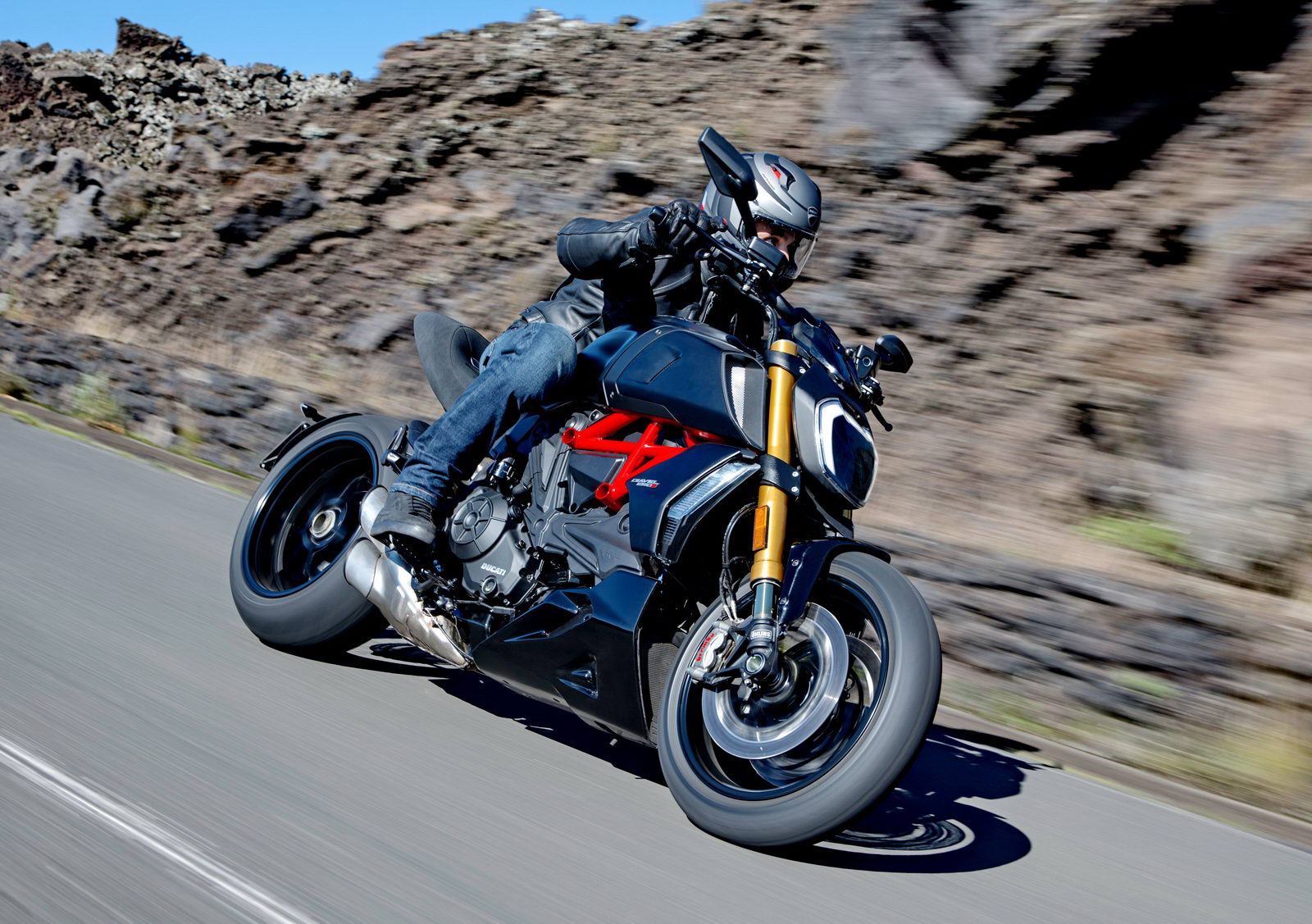 杜卡迪diavel大魔鬼1260,杜卡迪diavel1260s多少钱