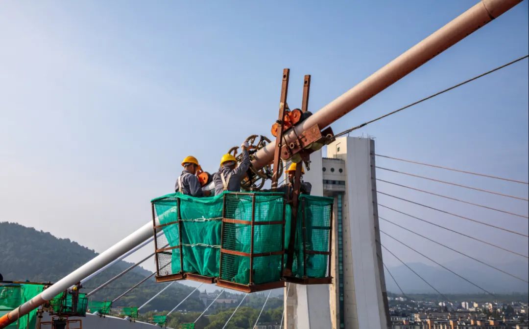 杭州黄龙体育中心空中跑道图片,浙江黄龙体育中心空中跑道