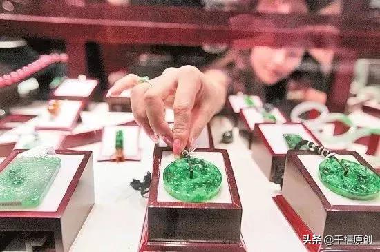 奸商又被央视打假了！这4大*局骗**坑人无数，你可别做冤大头……