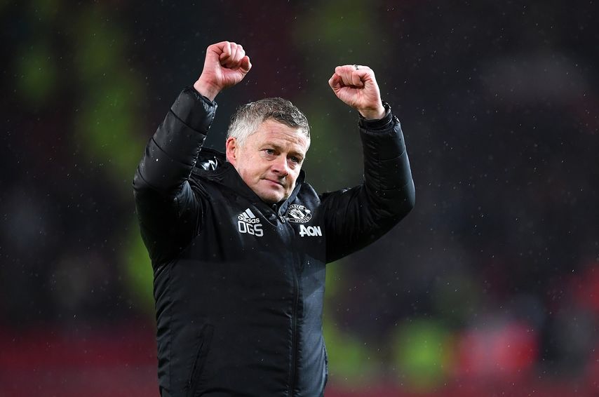 索帅雨中望向看台寻找爵爷身影,索帅爵爷