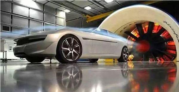 汽车在高速上飘是怎么回事,高速感觉方向盘发飘什么原因