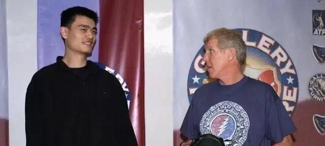 姚明与耐克的故事,姚明耐克合同