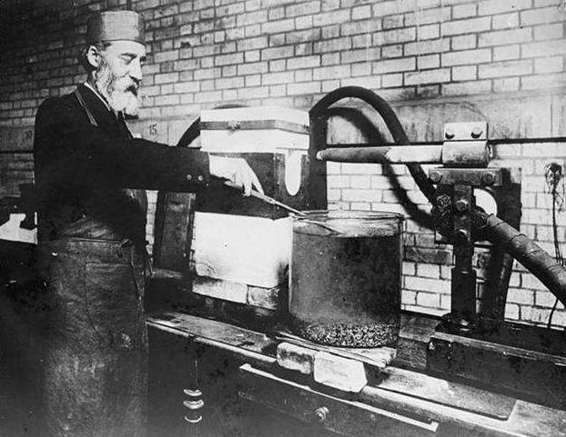 钻石是什么东西造出来了,钻石是谁发明出来的