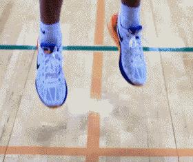 提升投篮速度，像机关枪一样垫步出手，让你射穿一切防守