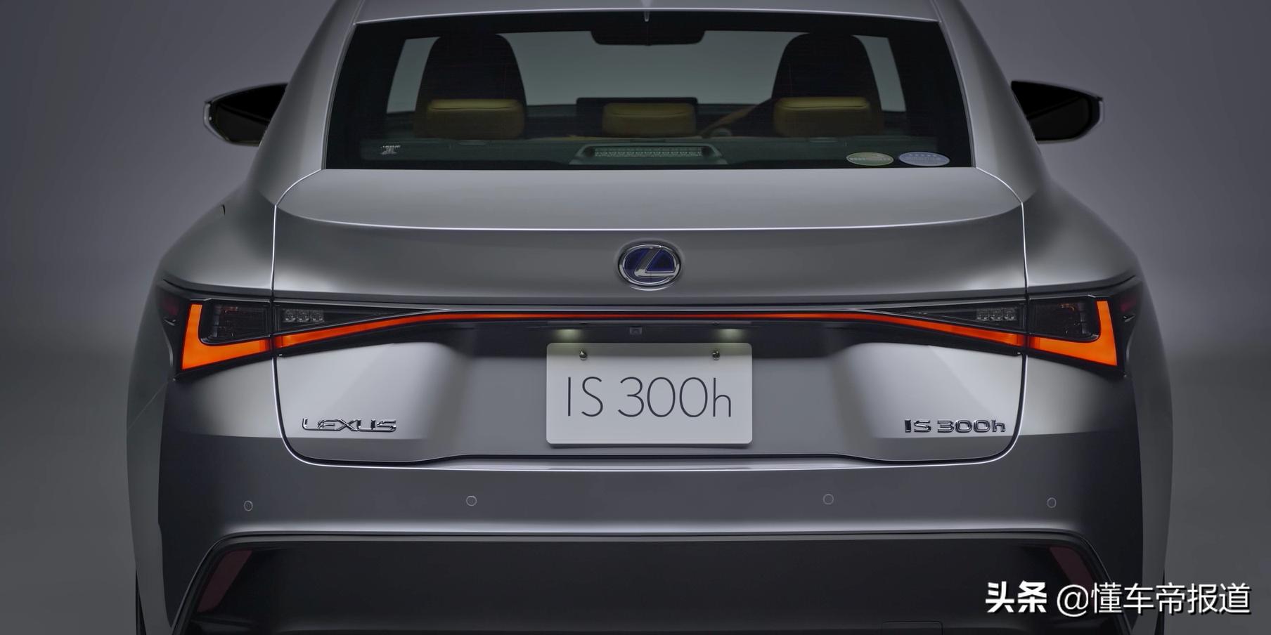 新款雷克萨斯is对比宝马三系,全新外观更好看的车