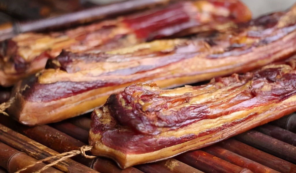 30年肉店老板教你在家做腊肉，做法简单，一次就成功