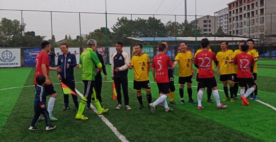 安化足球比赛,祝贺足球队夺冠