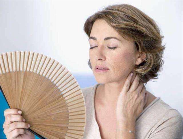 女人更年期快结束的征兆,女性什么年纪更年期