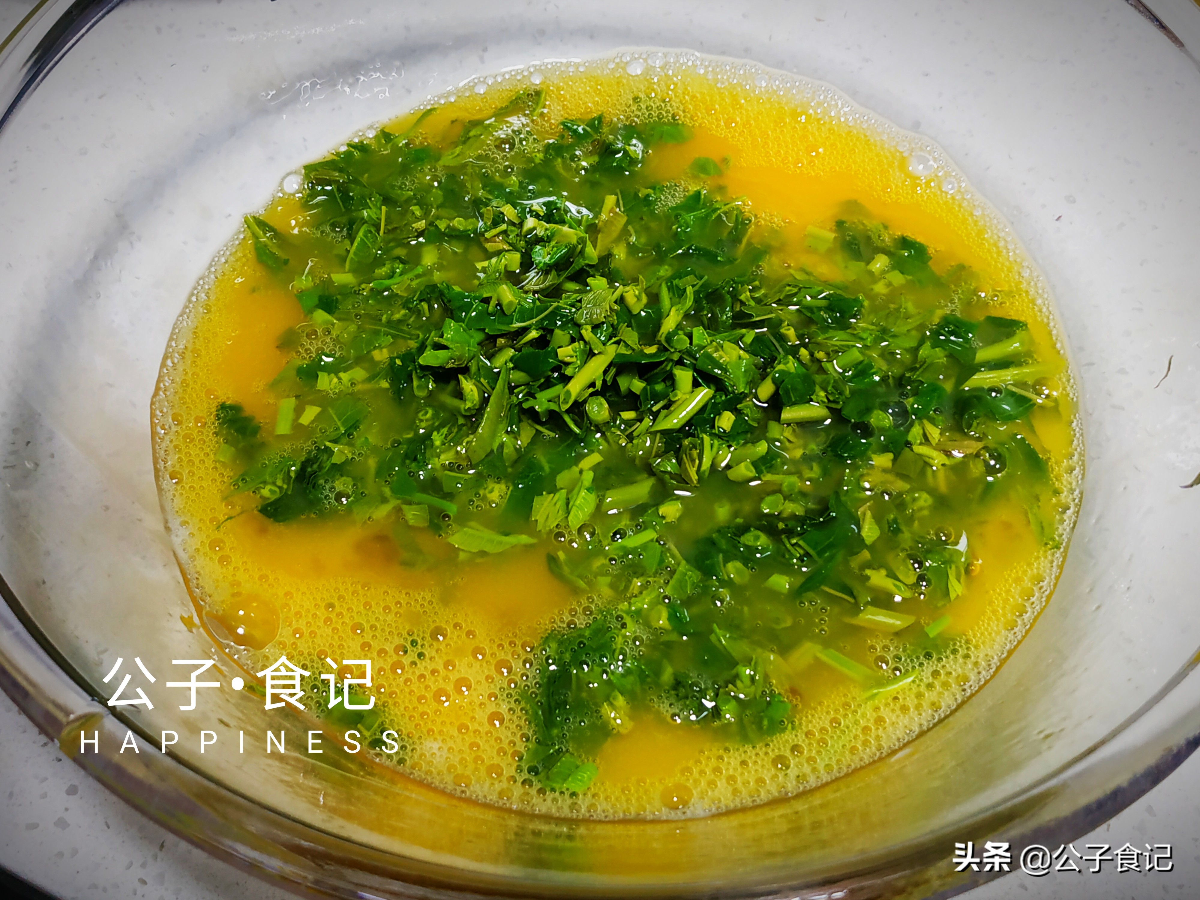 家常菜中常用香椿和鸡蛋同炒,香椿炒鸡蛋最正宗做法