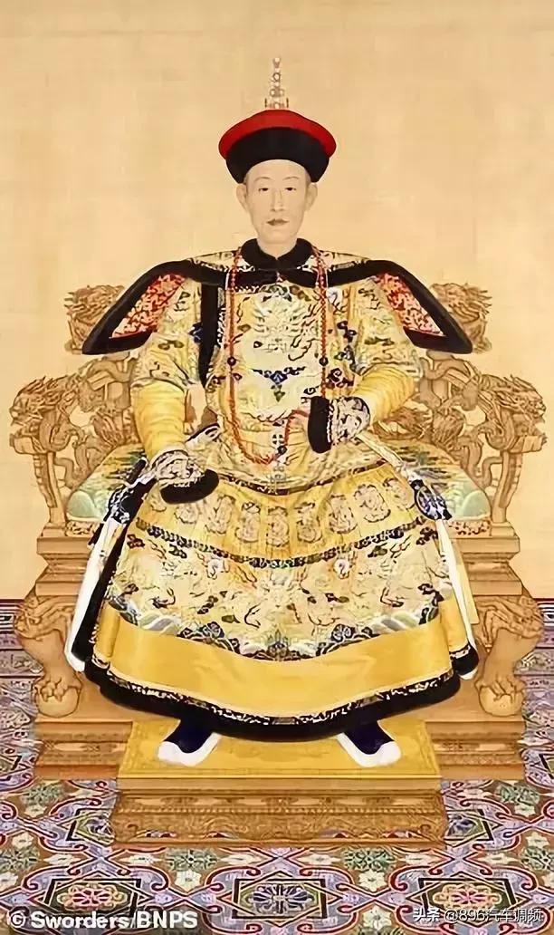 乾隆花瓶被外国人卖了,古玩捡漏乾隆瓶子