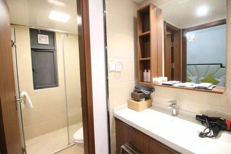 美的鹭湖99元3房一厅主题公寓,美的鹭湖附近公寓