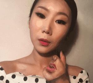 她在画画,神奇的视觉错觉画画