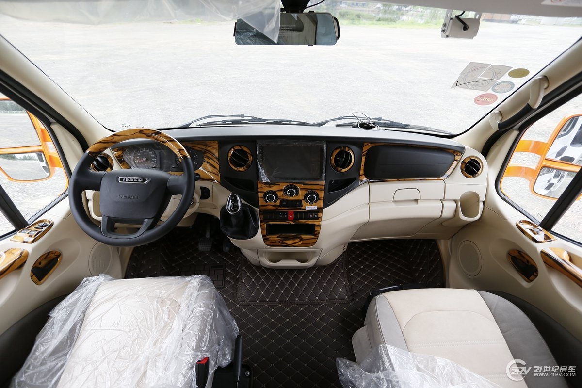 旌航依维柯c型房车,旌航依维柯C型大额头房车