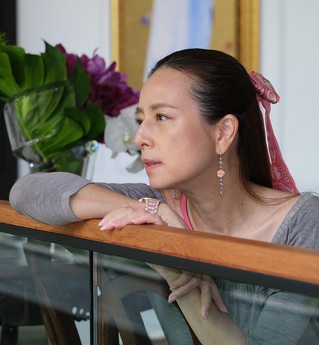 泰国名媛伍伦盼年轻时,泰国富婆伍伦身高体重