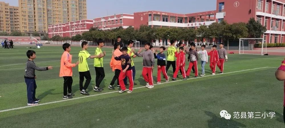 小学足球队挺进全市8强,范县第一小学足球队