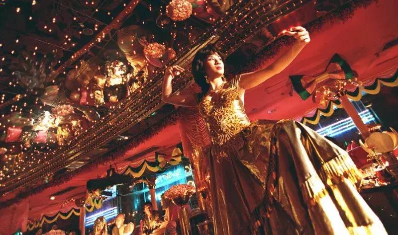 抛弃糟糠之妻的香港男星,因为丑被男人抛弃电影