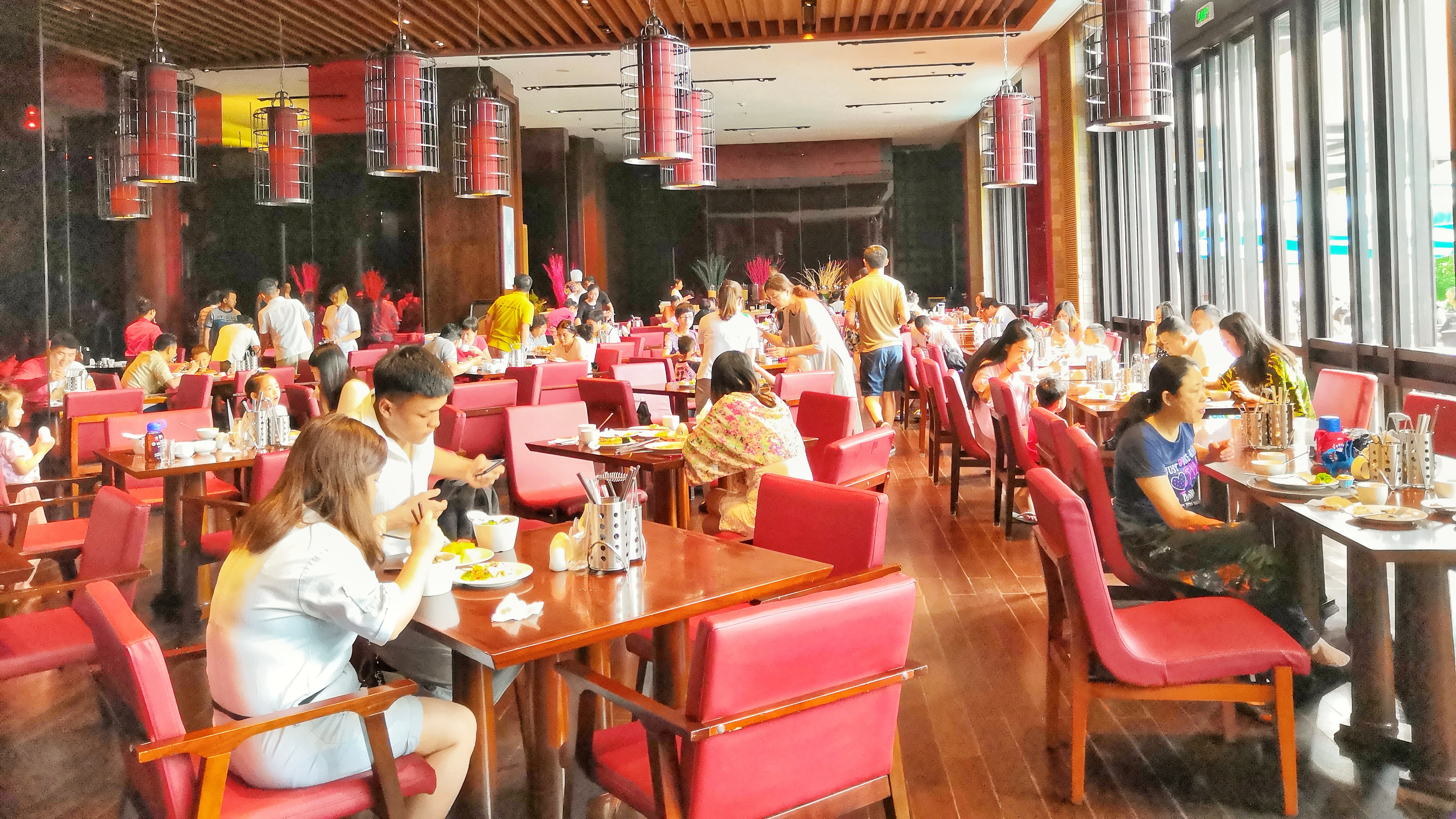 都是网红惹的祸，三亚万丽为何被称为最适合父母和宝宝住的酒店？