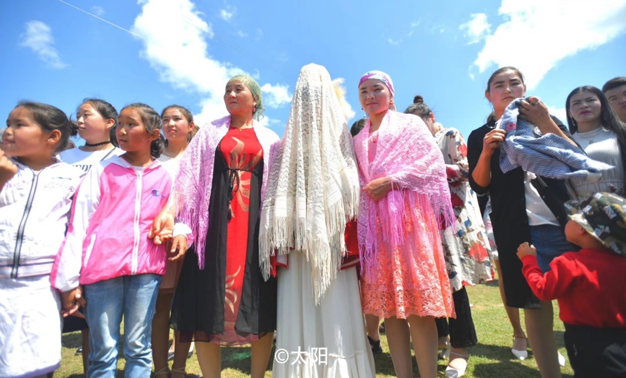 自驾游改装房车四驱可以吗,房车自驾游遇到自改房车