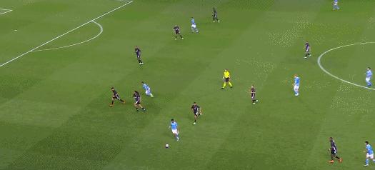 传控足球vs防守反击,传控足球与快速反击比较