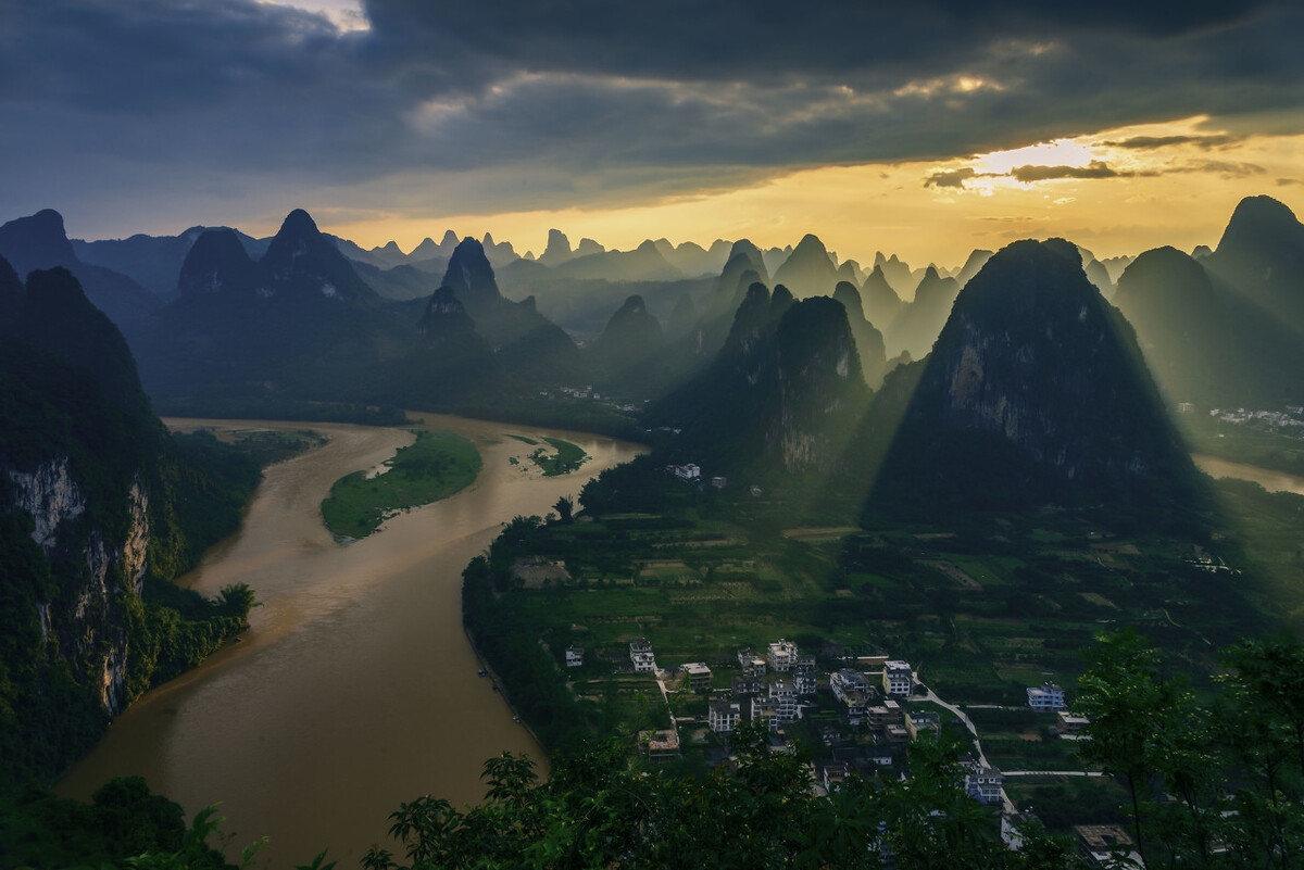 春季自驾游最美路线推荐,春季适合自驾游路线推荐