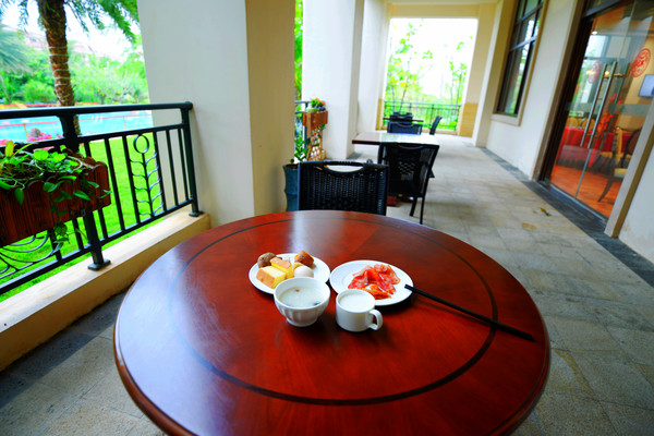 月亮湾海南环岛,月亮湾被称为中国第一滩