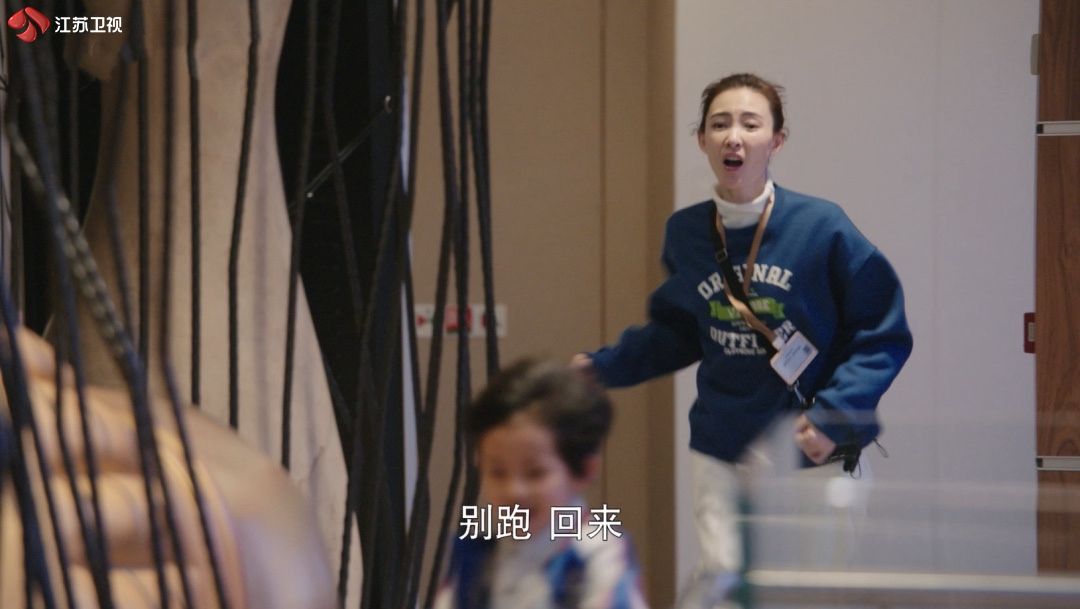 王丽坤上演清新呆萌温暖阳光,王丽坤演戏过程