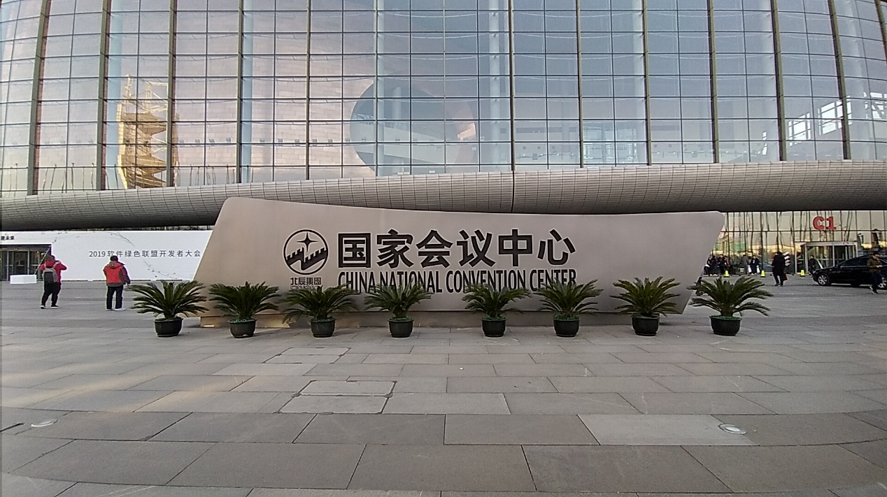 4000mAh大屏手机仅售千元！三星GalaxyA20s评测