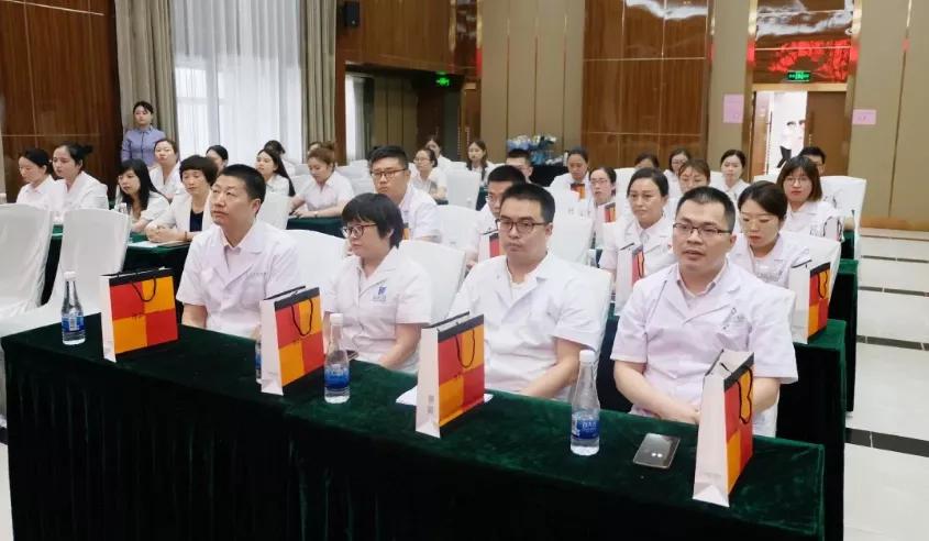 弘扬正能量众志成城抗疫情,弘扬抗疫精神同心共抗疫情