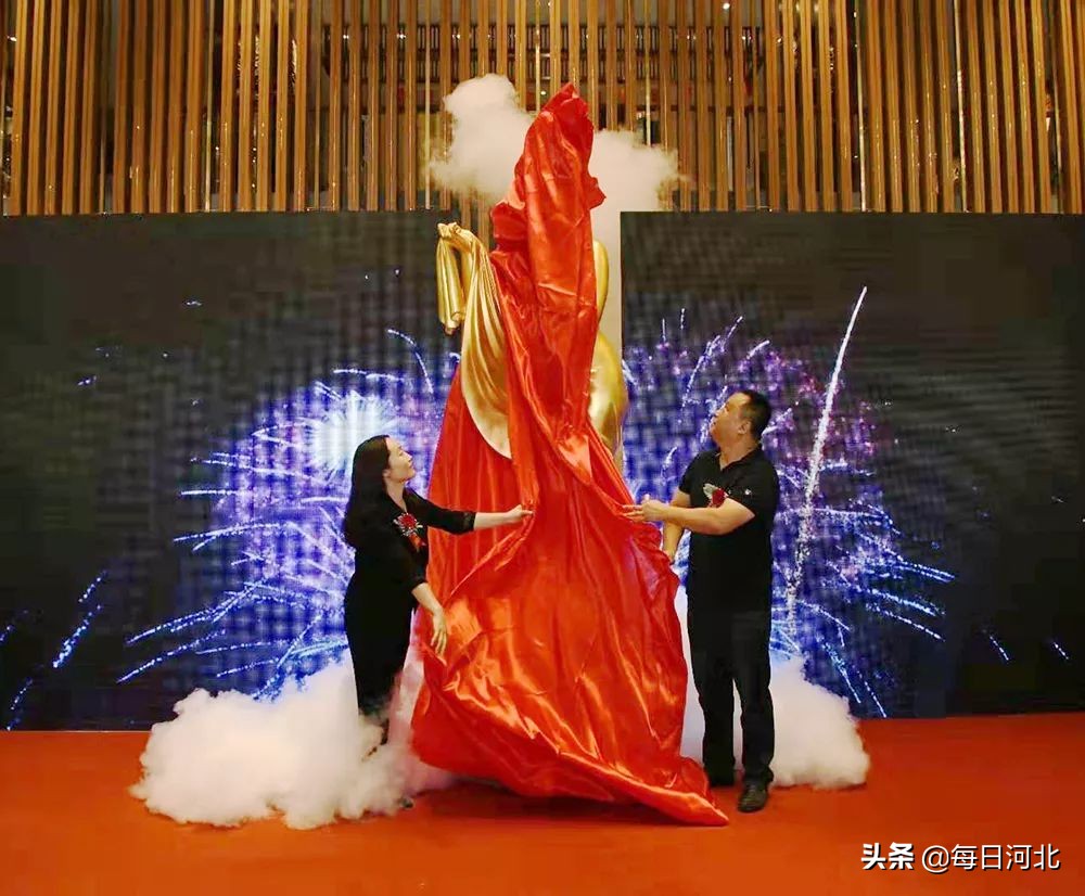 温泉度假村雕塑,河北野生度假村和白鹿温泉