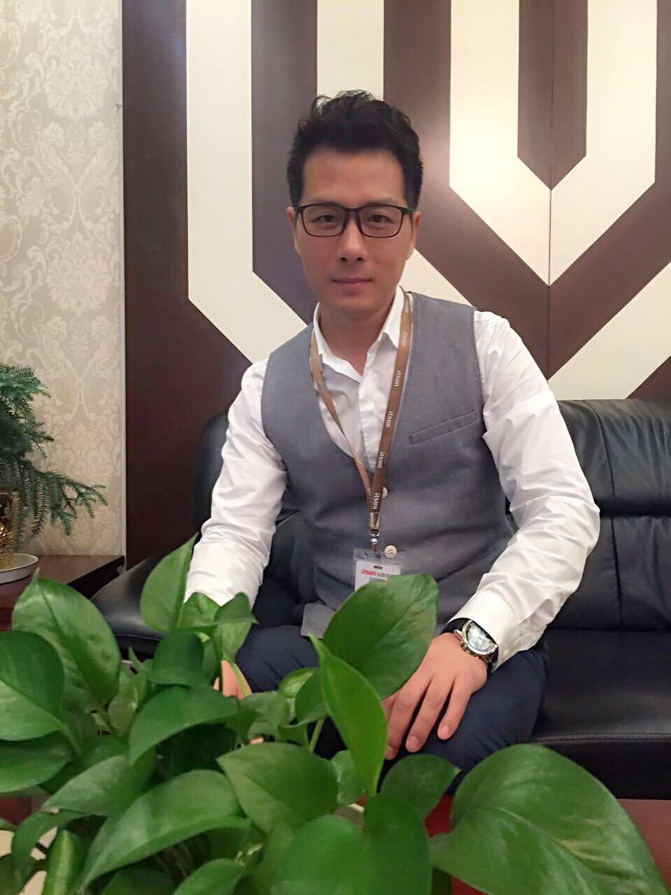 从老板到房地产大咖,从地产大佬到万界首富