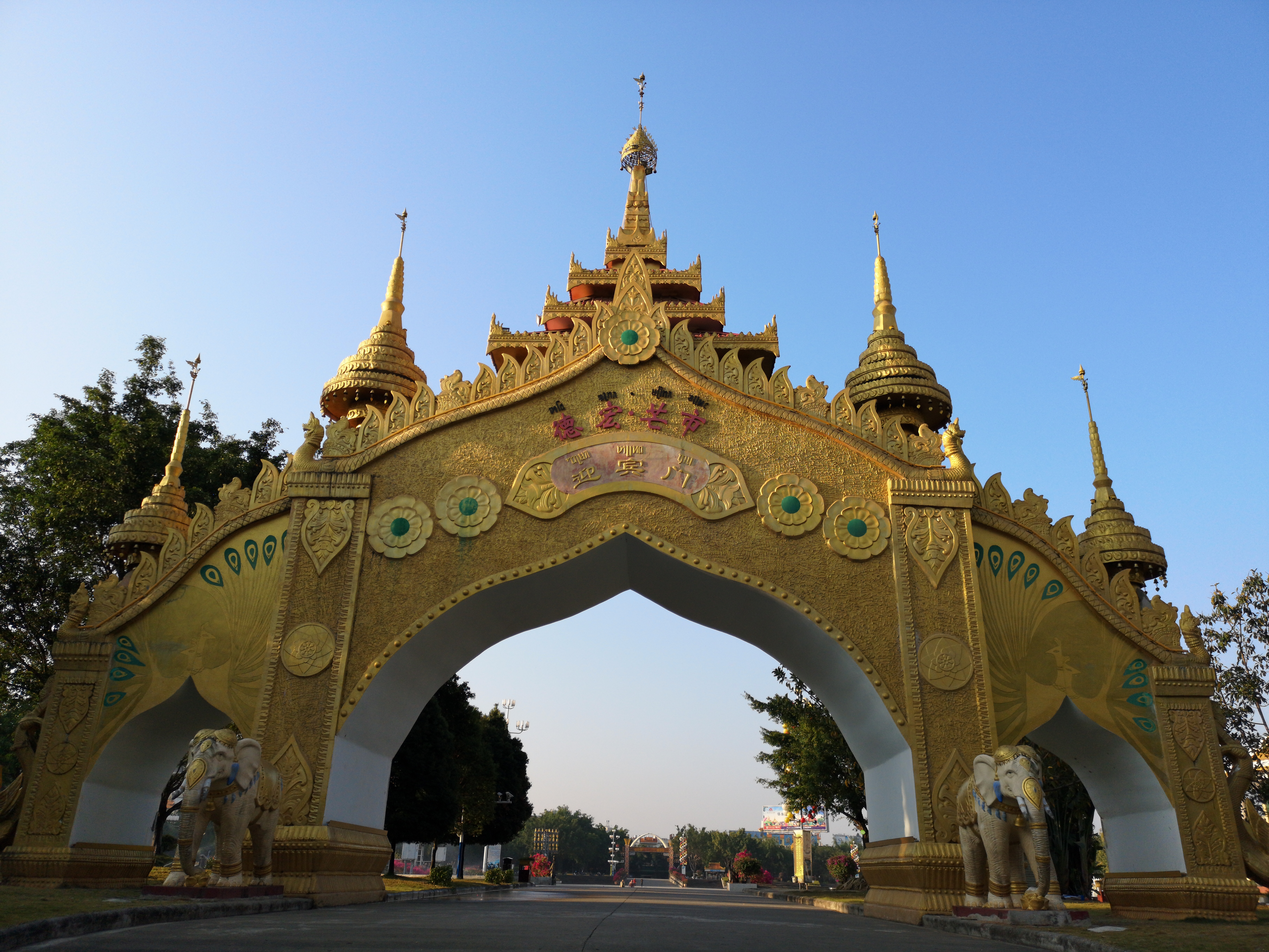 去云南旅游自驾2万元够吗,不到2000元的云南十日游