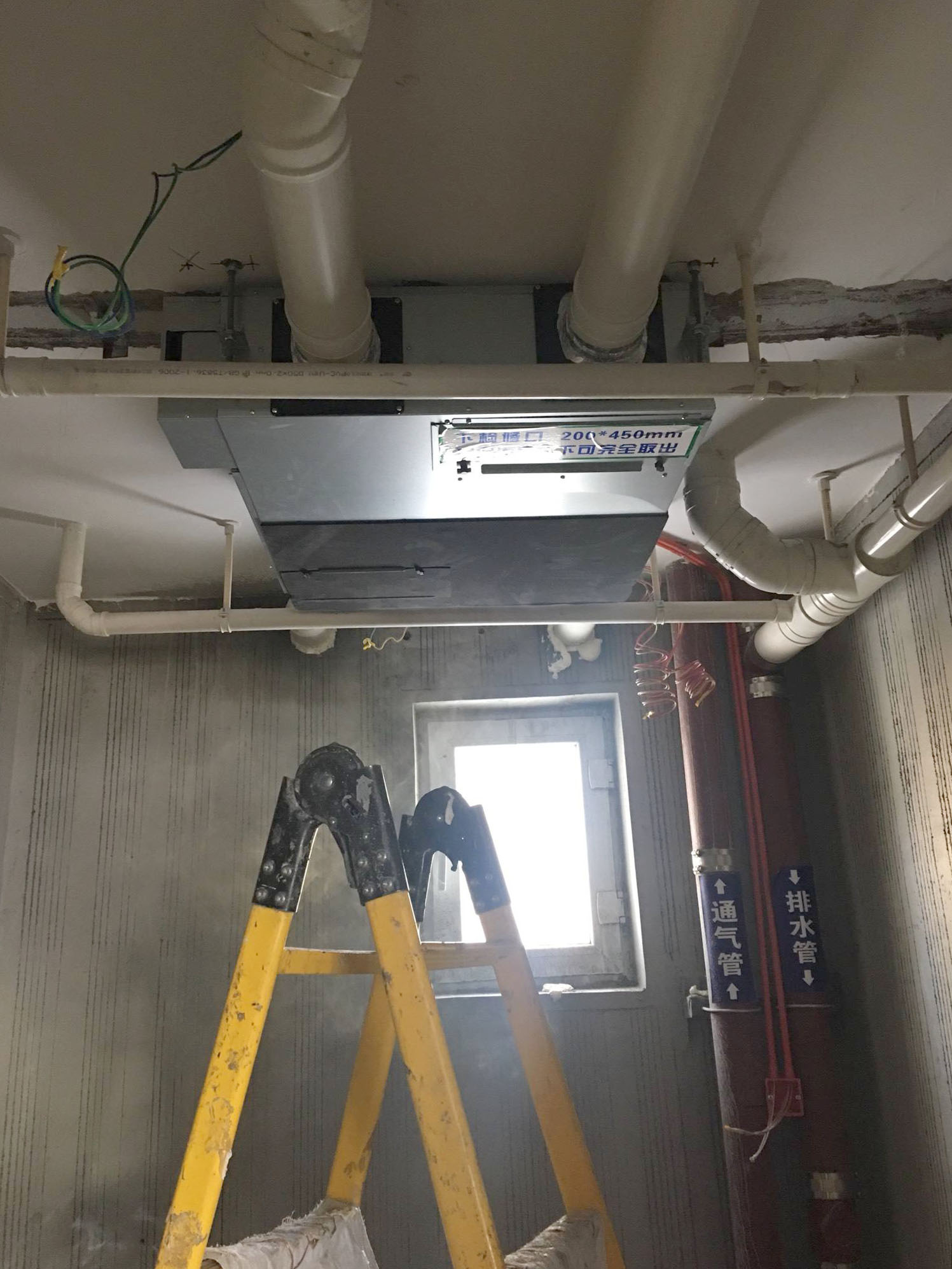 家里装修要不要先安装空调,家里有必要装修新风系统吗