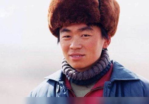 王宝强憋笑原版,王宝强看周星驰