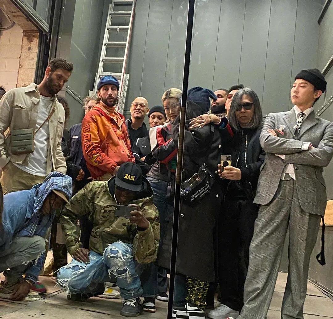 易烊千玺权志龙同款鞋,易烊千玺权志龙造型