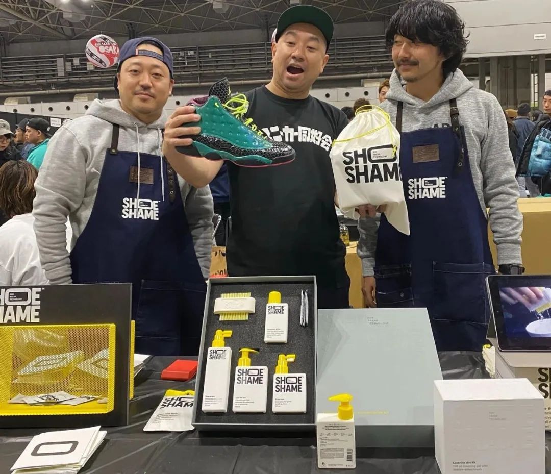 小白鞋的品质对比及选择 (2020最火小白鞋魔术贴)