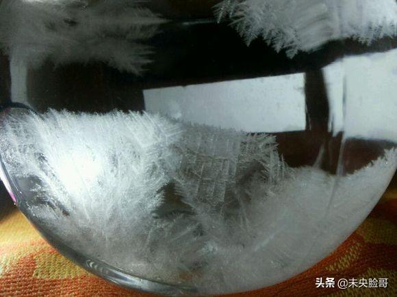 风暴瓶是什么意思,风暴瓶是根据什么发明的